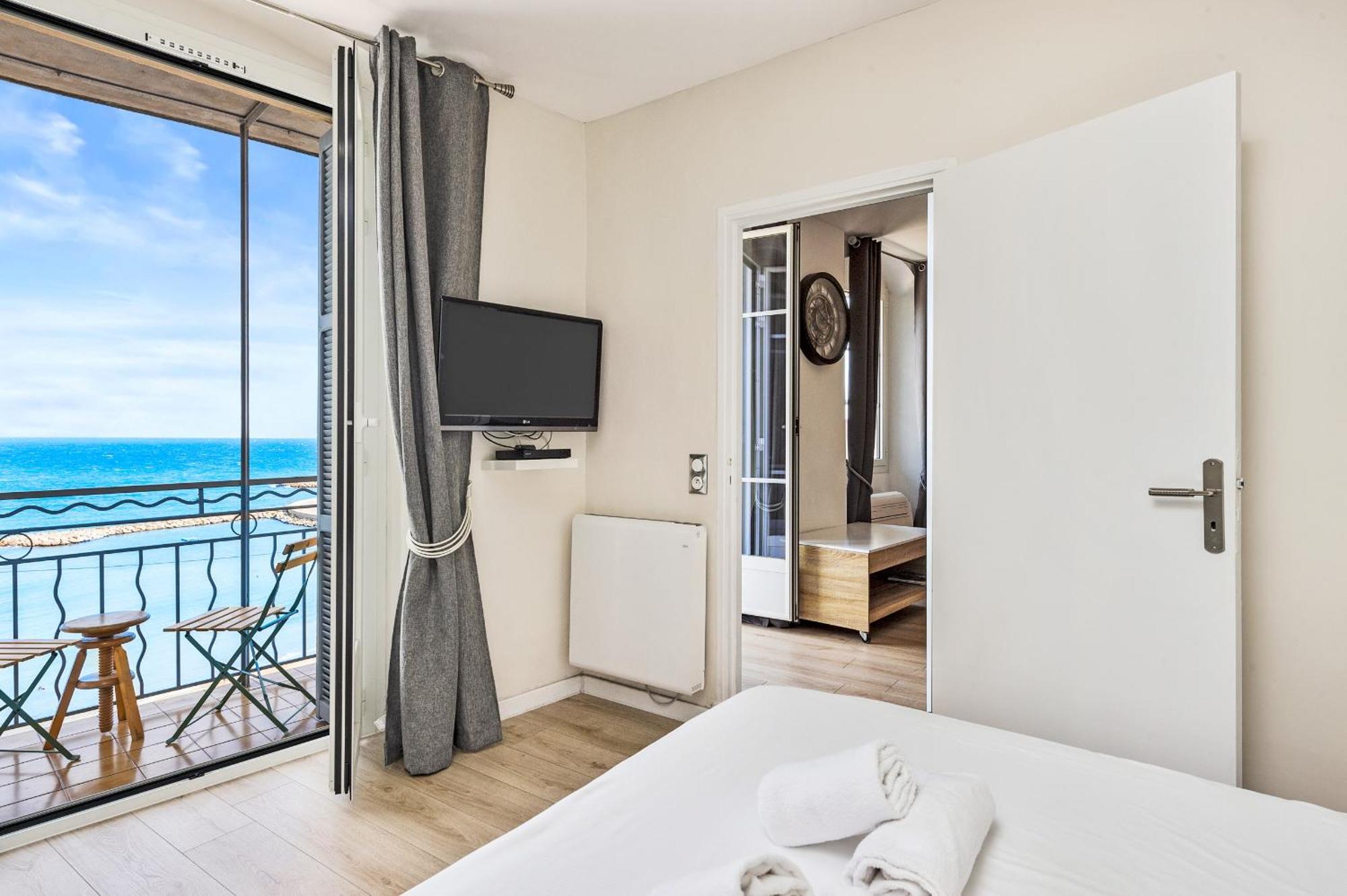 "Rue Longue" Vue Mer, Spacieux, Renove Menton Bagian luar foto